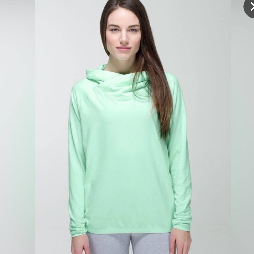 Lululemon mint green pullover with cowl neck